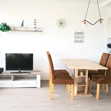 App 763 - Strandlage Lejlighed *