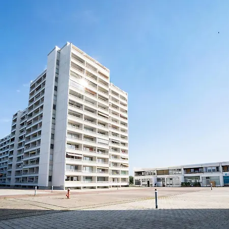 App 763 - Strandlage Lejlighed